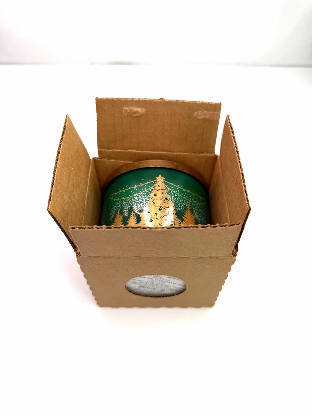 Bath & Body Works Green Under the Christmas Tree 3-Wick 14.5 oz Candle - Picture 4 of 7